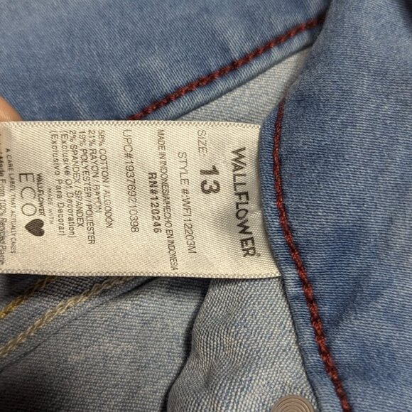 Wallflower Denim Cropped Ankle Jeans Size 13 - Picture 4 of 4